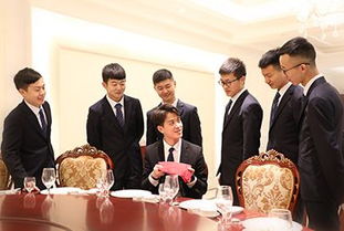 廣西工商技師學(xué)院財(cái)貿(mào)商貿(mào)專業(yè)群之禮儀服務(wù)專業(yè) 塑造職業(yè)風(fēng)采，成就未來精英